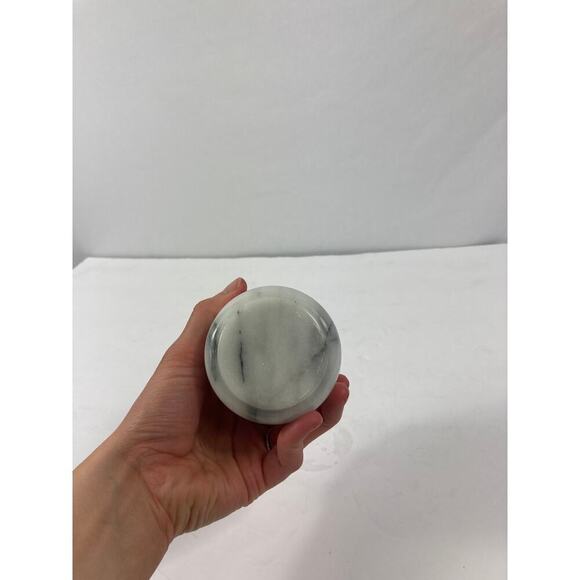 Small Marble Lidded Storage Cup - Picture 6 of 6